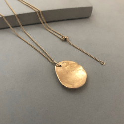 brass necklace sizuku /真鍮/ネックレス/槌目/ハンドメイド/シンプル 2枚目の画像