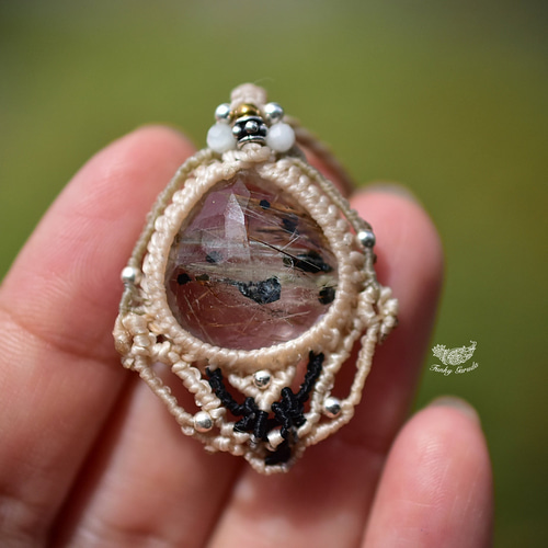 レア☆不思議な鉱物と金☆ルチルクォーツ マクラメネックレス757