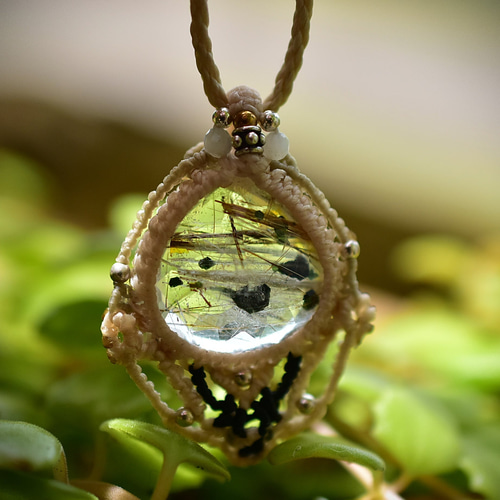 レア☆不思議な鉱物と金☆ルチルクォーツ マクラメネックレス757