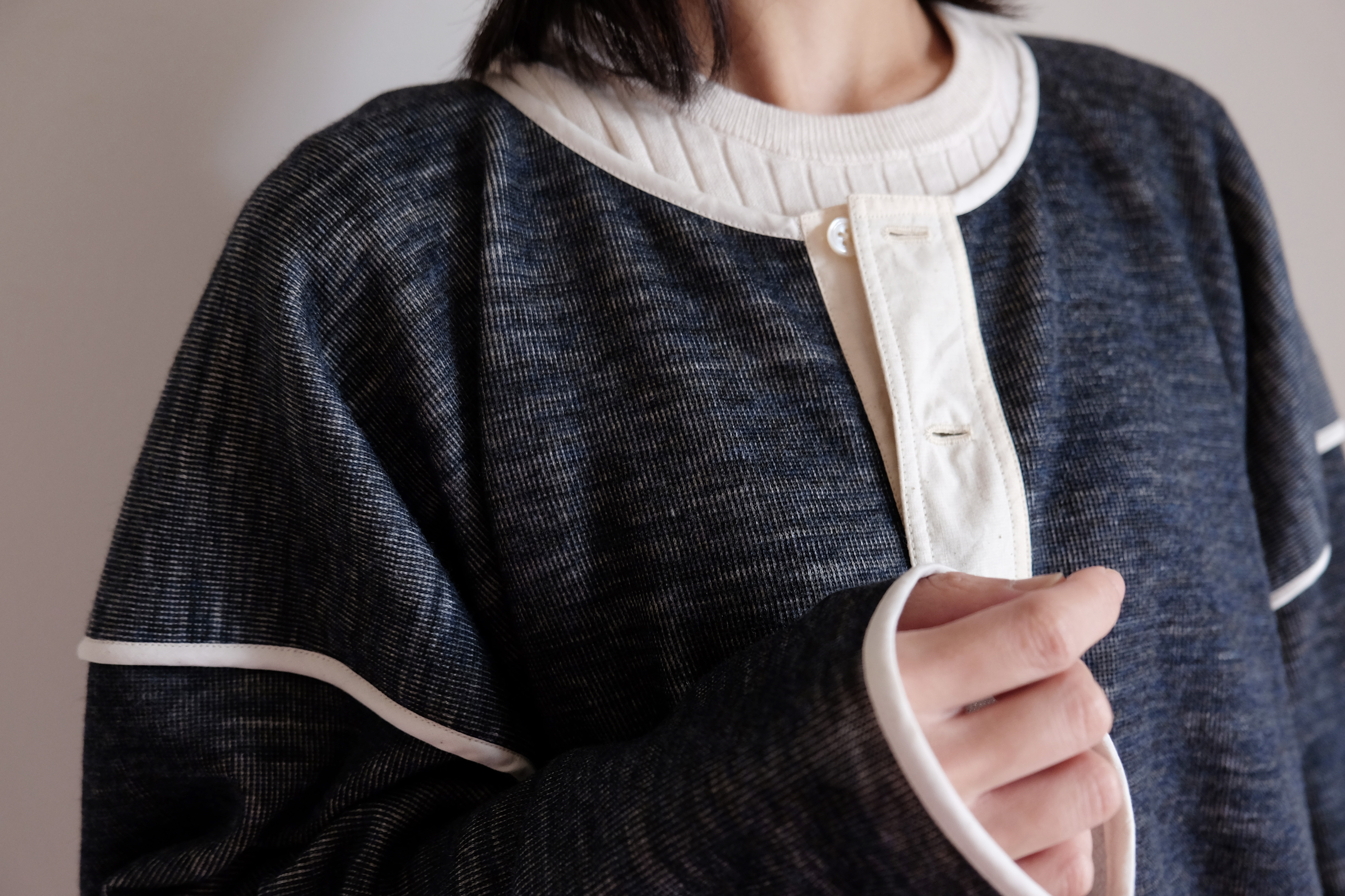 大人カジュアル/ウールコットンWフェイス【ビックヘンリーZIPスリット/リジッドデニム風ニット