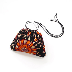 アフリカ布の巾着ショルダー（アフリカンプリント）斜めがけ たすき掛け インナーバッグ 1枚目の画像