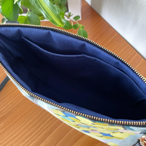ミナ ペルホネン ハンドメイド ショルダーバッグ ラウンドポーチ ミナ ペルホネン ハンドメイド ショルダーバッグ ラウンドポーチ