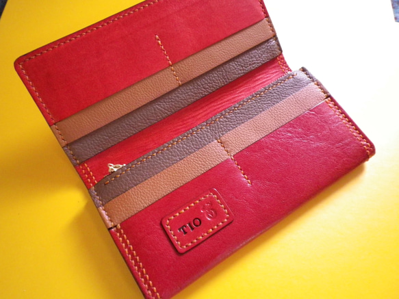 【送料無料】赤牛革の総手縫いオリジナルシンプル本革長財布　ＴＩＯーＮ０４０ 3枚目の画像