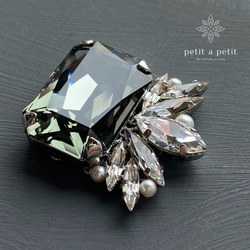 スワロフスキー®︎ ブローチ(L) clématite【ホワイト】ギフト