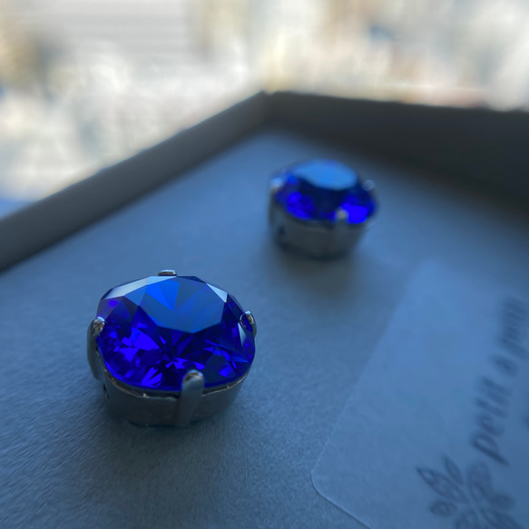 Swarovski® Carré 坦桑石袖扣附禮盒 第6張的照片