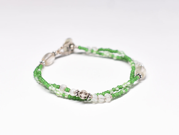 透明波西米亞珠子和醋栗，綠色復古珠子手鍊 第4張的照片