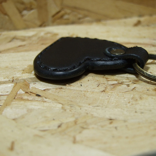 小さいハートのキーホルダー サドル黒 キーリング 革工房Way 佐藤 通販