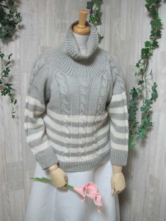 タートルネックのセーター　ウール100％手編みなのに安価　熟練の技術で最高の着心地S081 4枚目の画像