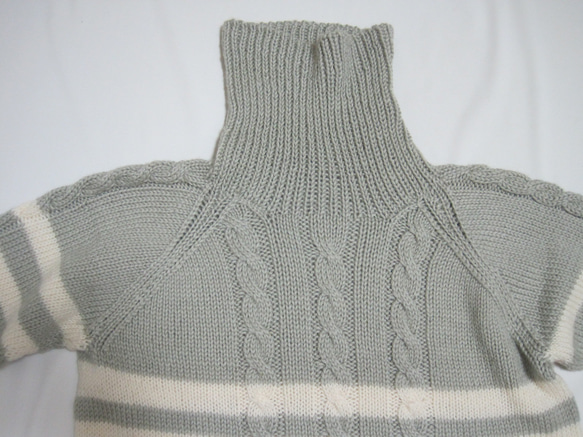 タートルネックのセーター　ウール100％手編みなのに安価　熟練の技術で最高の着心地S081 12枚目の画像