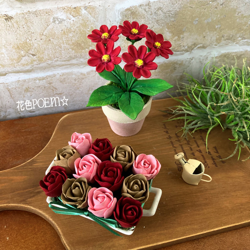 ✳️粘土の花〓＊RED&PINK可愛い小薔薇のトレー&赤い小花♪セット