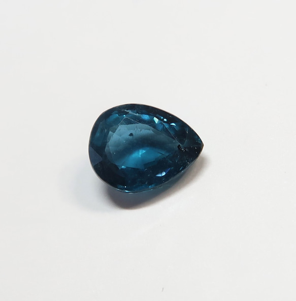 【SALE】インディゴブルーカイヤナイト (カット石)　-1689- 1枚目の画像