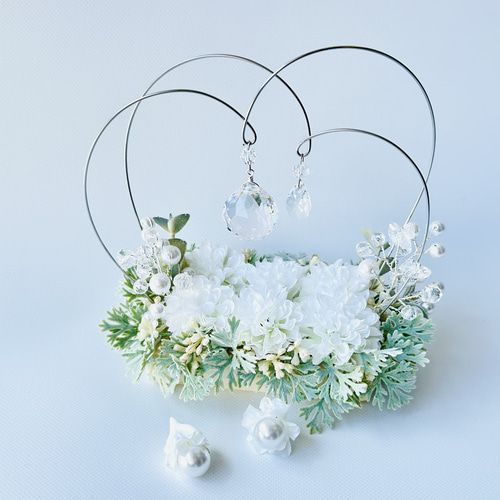 サンキャッチャー♡ハンドメイド「お上品！白いお花のキラキラブーケ♡」