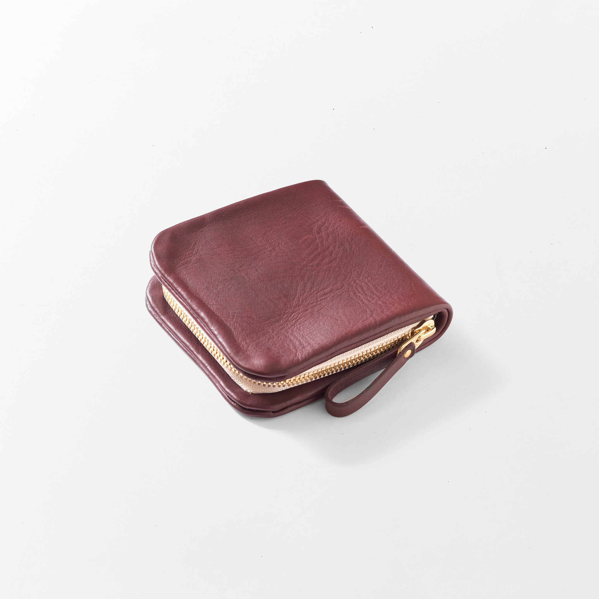 二つ折りファスナーレザー財布/Color:Burgundy 二つ折り財布