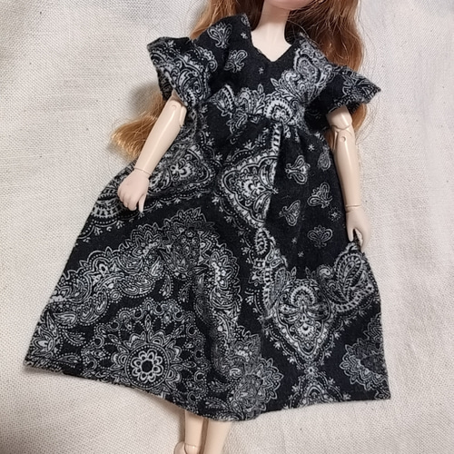 2点セット フリルスリーブワンピース ペイズリー リカちゃん 服 黒