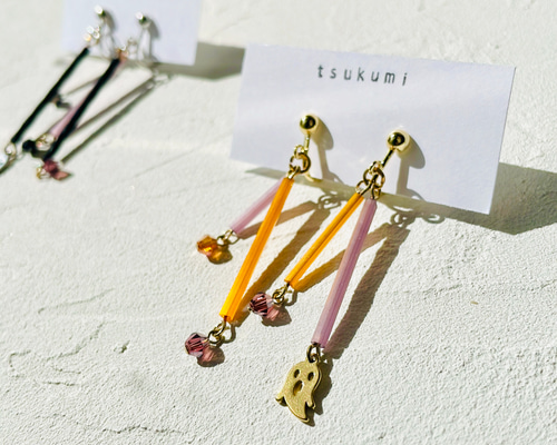 NO.63 ピアス イヤリング チャーム 手染めビーズ ハロウィン NO.63