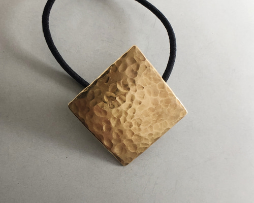 brass hair accesary hisigata /真鍮/髪留め/ヘアゴム/槌目/シンプル