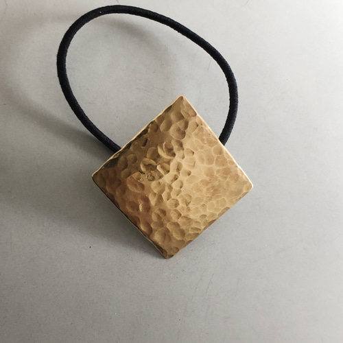 brass hair accesary hisigata /真鍮/髪留め/ヘアゴム/槌目/シンプル