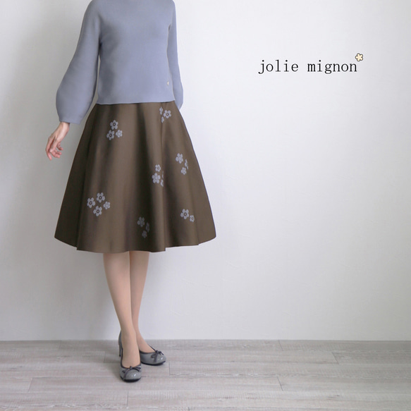 シルエットをキープ！】花柄 形状回復素材 ニットフレアスカート 