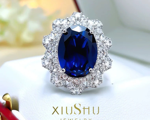 スノーブルー 人工宝石 ROYAL サファイア ラグジュアリー リング 11号