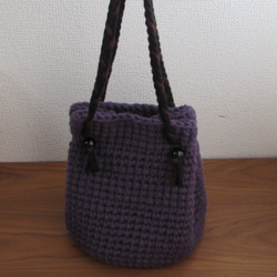 ニットの巾着バッグ　～紫カラー～ 2枚目の画像