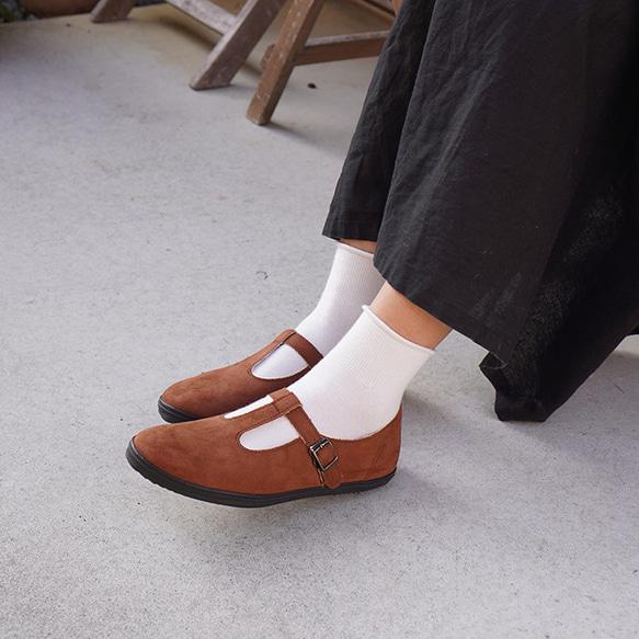 Tストラップシューズ｜足あたりやわらか｜スエード調ブラウン