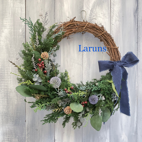 ボタニカルクリスマスリース ハーフムーンタイプ ネイビーリボンと薔薇