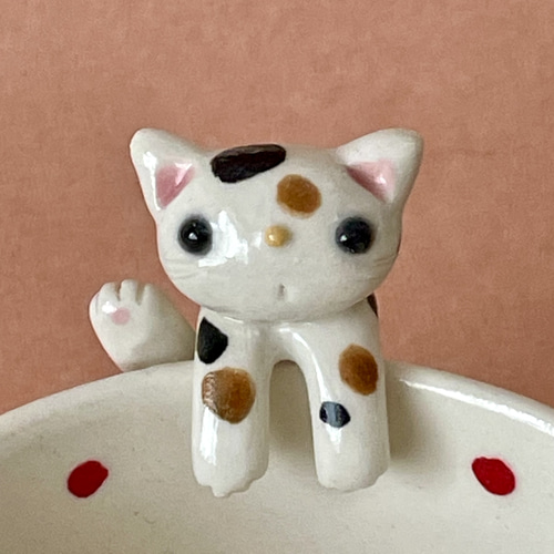 猫とぐい呑み(三毛猫) おちょこ・ぐい呑み・徳利 ulalaneko 通販