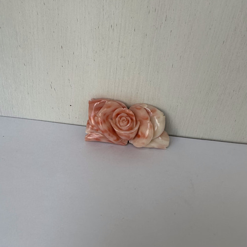 訳あり特価品⭐️珊瑚彫り帯留『薔薇』R41028Y1 帯留め 宝石珊瑚