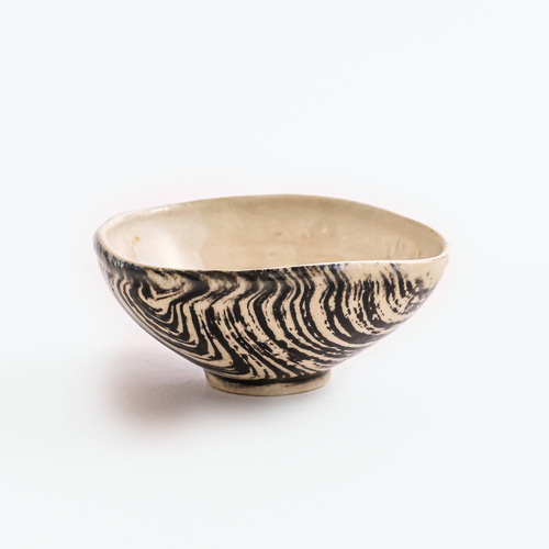 おちょこ 【弦月】 酒器 ぐい吞み 手作り陶器 瀬戸焼 女性作家 海月