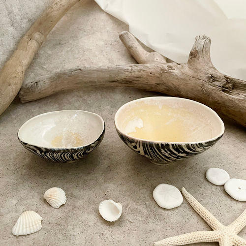 おちょこ 【弦月】 酒器 ぐい吞み 手作り陶器 瀬戸焼 女性作家 海月