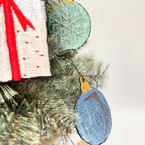 特集掲載】大きいサイズの刺繍クリスマスオーナメント8個セット 特集掲載】大きいサイズの刺繍クリスマスオーナメント8個セット