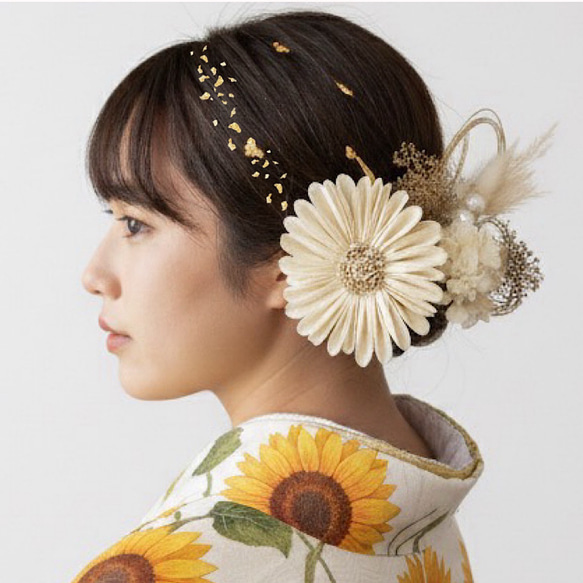 確認用★成人式髪飾り SOUBIEN 髪飾り成人式 赤 白 2点セット 金色 桜 サクラ 花 コサージュ