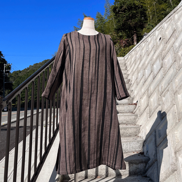 祝開店！大放出セール開催中 M-L ワンピース こきむらさき 【新品】しのぶ 柿渋染め ワンピース
