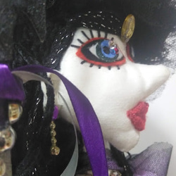 『ロッドを持ったキラ魔女さん』魔女人形　グリモア　魔導書　バットロッド 　ハロウィン　創作人形　プレゼント　オシャレ 4枚目の画像