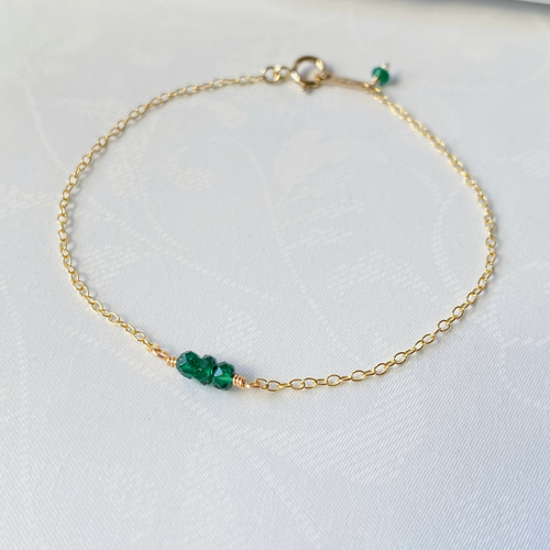 再販【5月誕生石】14kgf エメラルドのブレスレット【石の囁き】無料