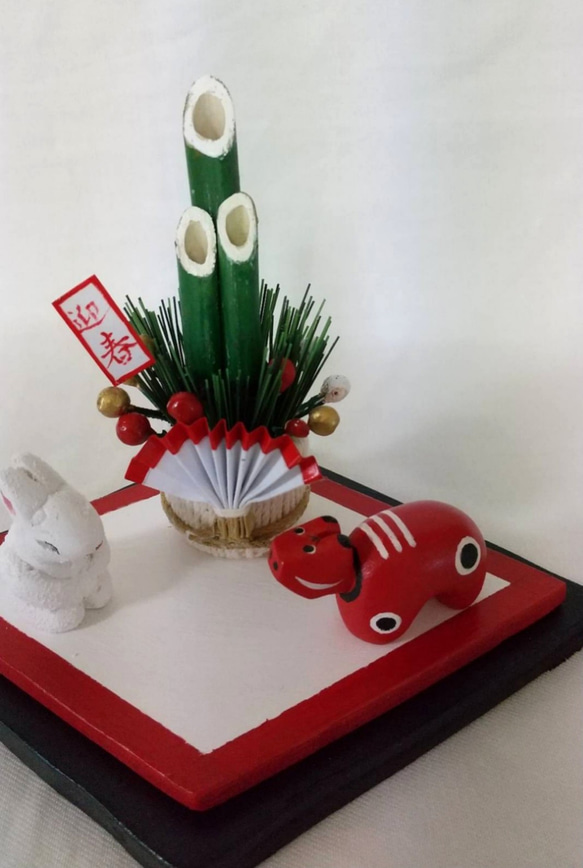 赤べこ と うさぎ の お正月飾り         ミニチュア 4枚目の画像