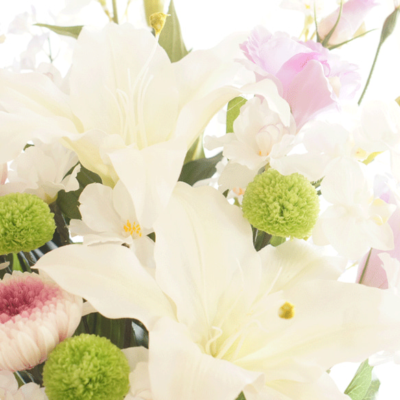 【仏花】カサブランカと輪菊と胡蝶蘭のスペシャル仏花(紫）　初盆の贈り物に　 6枚目の画像