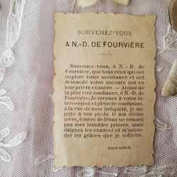 フランスヴィンテージ　マリア様とジーザス、すみれのホーリーカード　メダイヨン付 6枚目の画像