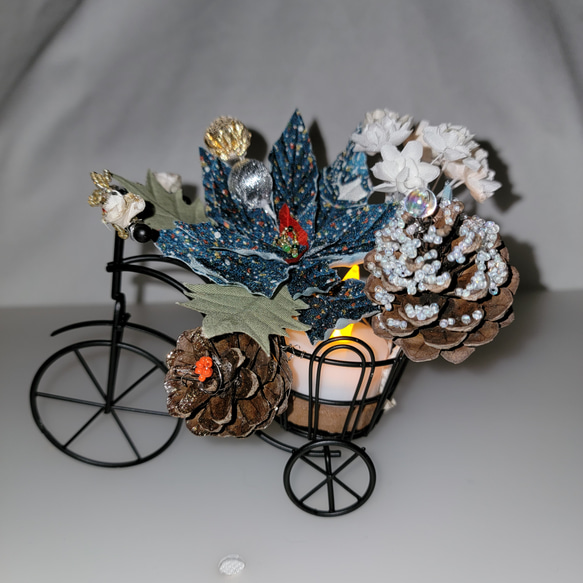 布花（正絹）　お好きにアレンジメントできる卓上クリスマス飾り　ポインセチア ＆ 自転車 5枚目の画像