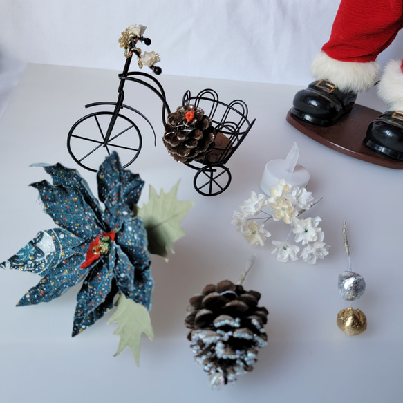 布花（正絹）　お好きにアレンジメントできる卓上クリスマス飾り　ポインセチア ＆ 自転車 4枚目の画像