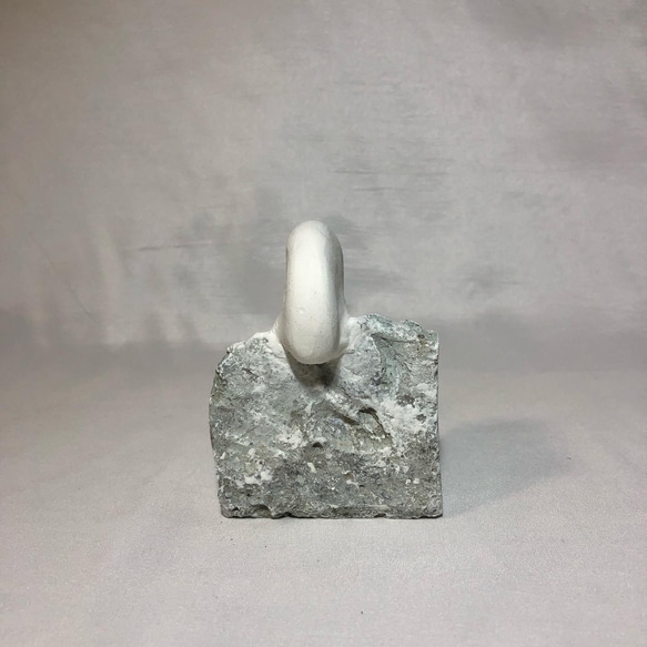 【笏谷石×粘土】stone objet《アクセサリー置き》《オブジェ》 4枚目の画像