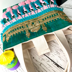 インド刺繍リボン 宮殿と弾むフリンジ トートバッグ 11枚目の画像