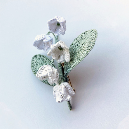 立体刺繍］可憐なすずらんブローチ ブローチ greco 通販