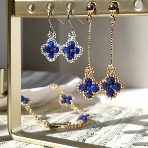 四つ葉のクローバーブレスレット＜ラピスラズリ＞ ブレスレット