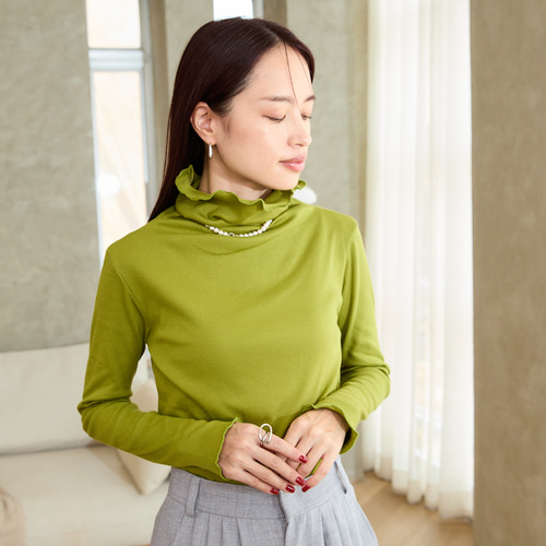 SALE！！】シルエット◎ 使える細リブ タートルネック グラスグリーン