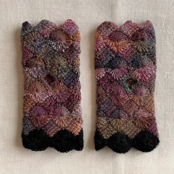 手編みニット手袋　指なし　ハンドウォーマー　アームウォーマー　フォレスト　ブラックスカラップ　女性用 5枚目の画像