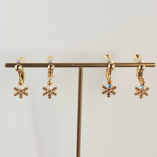 雪の結晶 ＆ パール 期間限定 シンプル ピアス イヤリング 小ぶり 雪