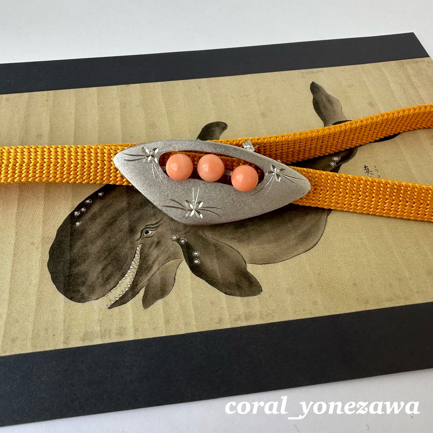 訳あり特価品⭐️シルバー製つや消しデザイン・ピンク珊瑚玉付き・ブローチ・帯留兼用