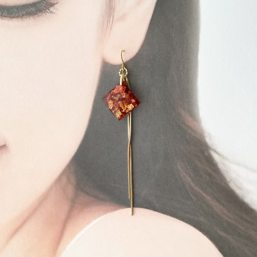 秋色スクエアのピアス／イヤリング ピアス（フック・チェーン） 福まる