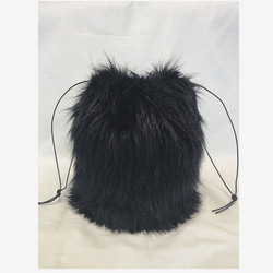 Eco fur drawstring bag   long hair 1枚目の画像